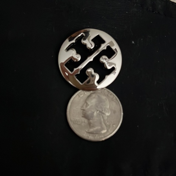 Tory Burch buttons - Picture 5 of 5